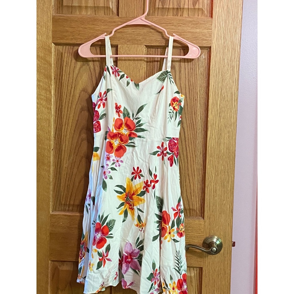 Old Navy floral spaghetti strap mini skater dress